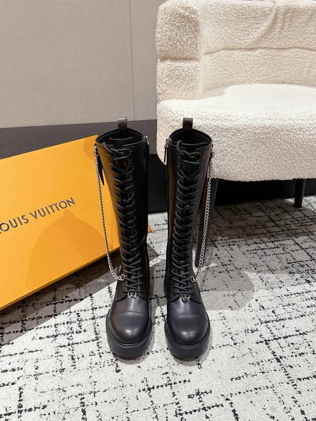 Louis Vuitton Fall/Winter New Arrival 25 Lv District Ranger Long Boots with Chai