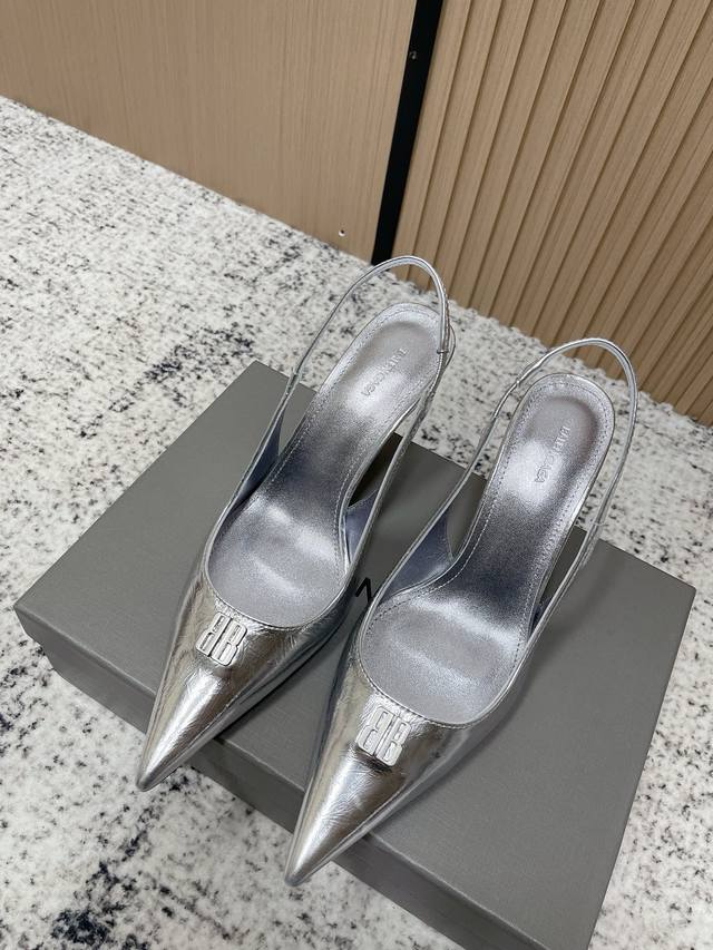 High-quality factory direct: Balenciaga Spring/Summer 2026 new Bb buckle pointed