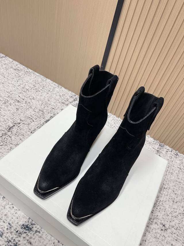 Top-tier version: Celine 2025 Autumn/Winter New British Style Retro High-Heeled