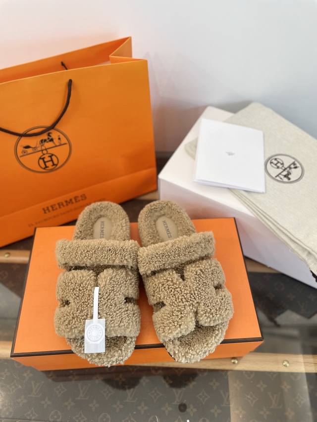 Dongguan-made * Aima Teddy Sheep Roll Fur Slippers Top-quality Dongguan factory