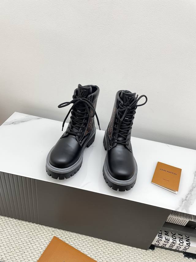 Couple Style LV Autumn/Winter New Height-Increasing Thick-Soled Lace-Up Ankle Bo