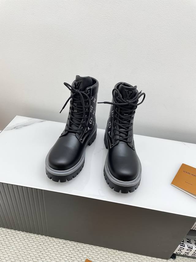 Couple Style LV Autumn/Winter New Height-Increasing Thick-Soled Lace-Up Ankle Bo