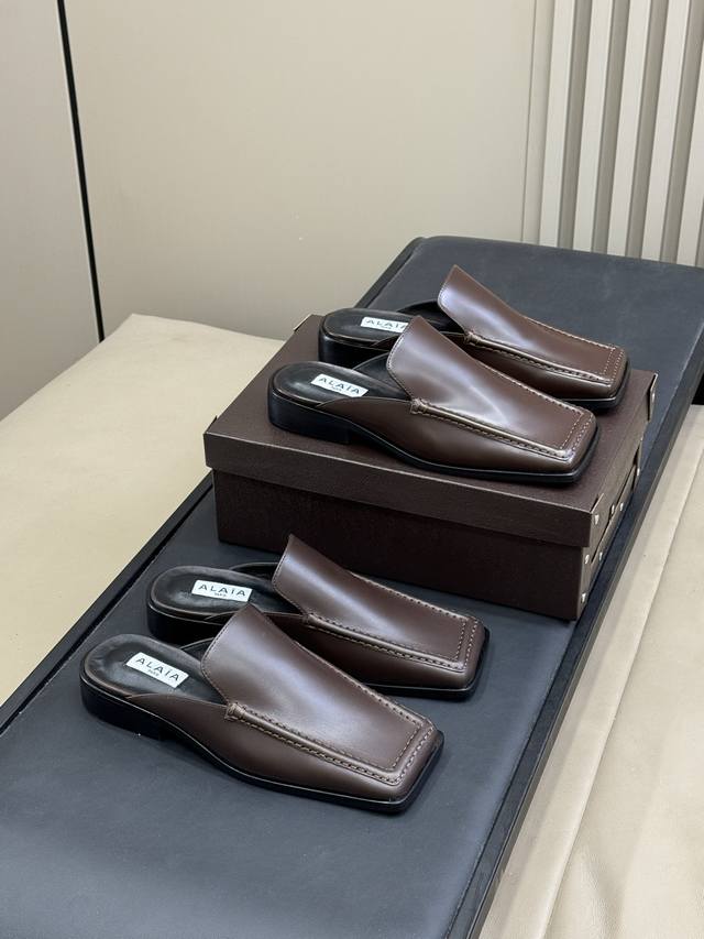 Alaia 2025 Autumn/Winter New Square Toe Slippers/Mustaches (Retail Price) These