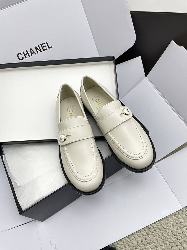 High-quality Chanel 25Ss loafers, perfect for autumn and winter. A must-have fro