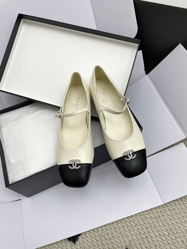 High-quality imported Chanel Mary Jane shoes in a high-end box (model 10). These