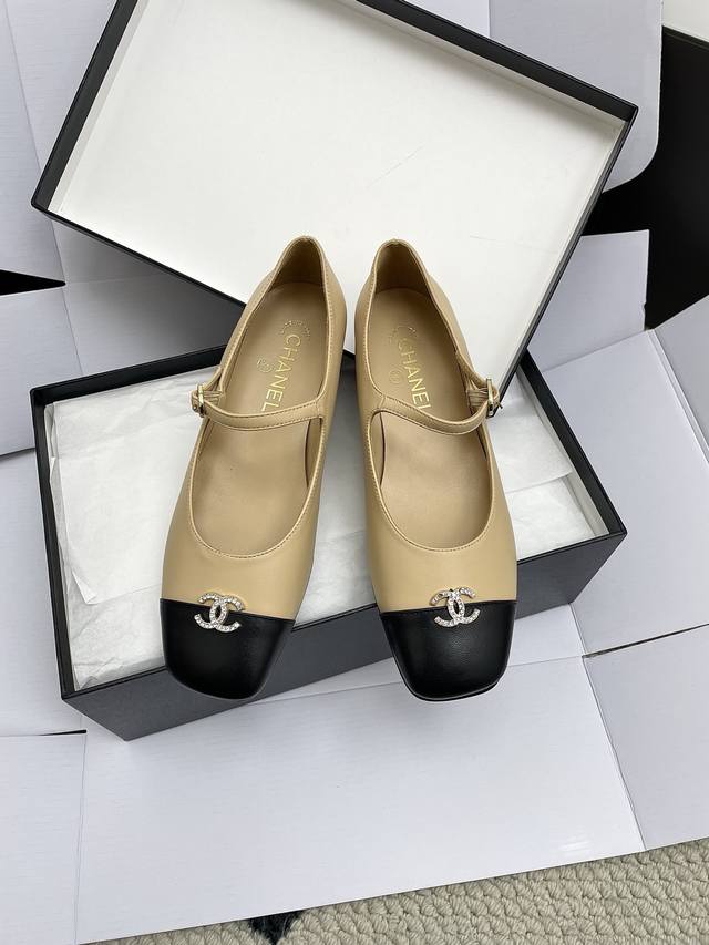 High-quality imported Chanel Mary Jane shoes in a high-end box (model 10). These