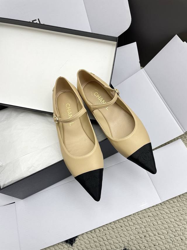 High-quality imported Chanel Mary Jane shoes in a high-end box. These new pointe