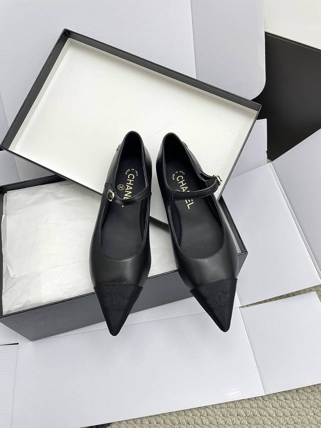 High-quality imported Chanel Mary Jane shoes (25Ss) in a high-end box. These poi