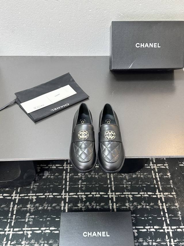 2025 Chanel Fall/Winter Must-Have Item!! Chanel Fall/Winter Heavy-Duty Hot Item