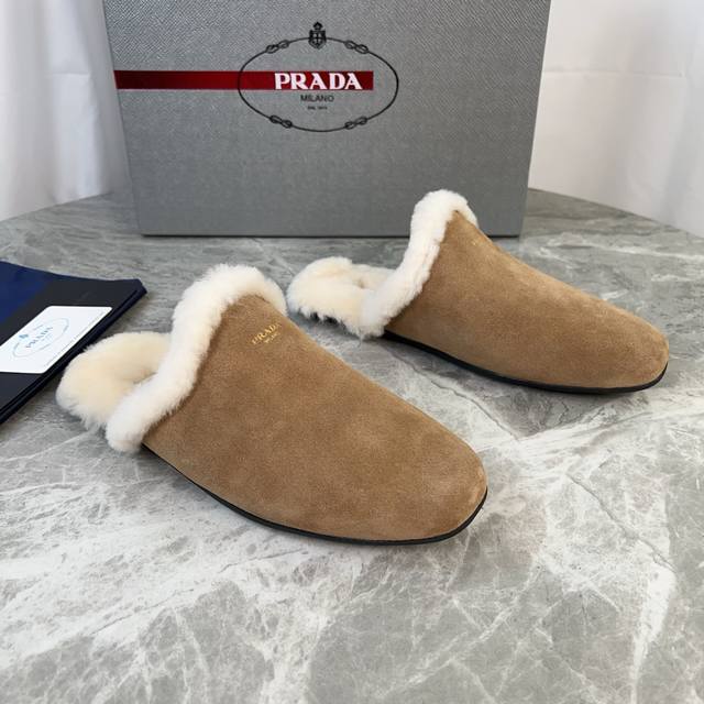 Latest P-brand model. Upper: Imported open-edge beads, high-gloss cow suede. Lin