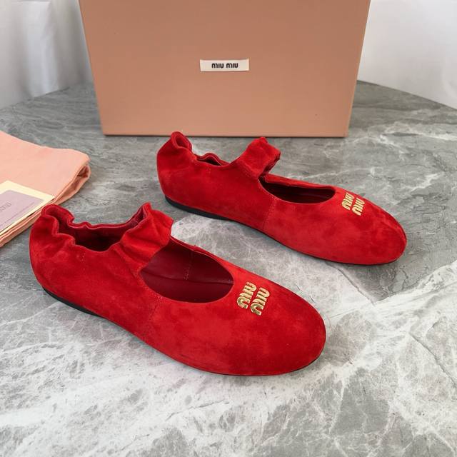 Miumiu Mary Jane Shoes Upper: Imported super soft sheepskin, high-gloss cow sued
