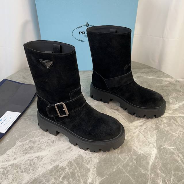 Leather, Suede 390 Latest model from P brand Upper: Imported full-grain cowhide,