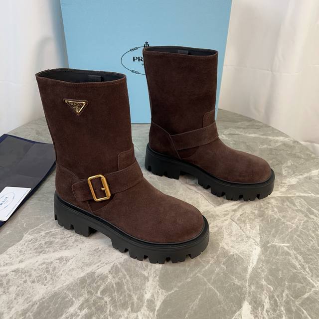 Leather, Suede 390 Latest model from P brand Upper: Imported full-grain cowhide,