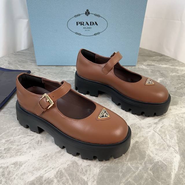 Latest P brand model. Outer layer: Imported split-edge beads, cowhide, suede. Li