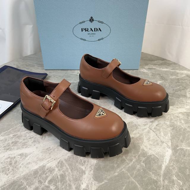 Latest P brand model. Outer layer: Imported split-edge beads, cowhide, suede. Li