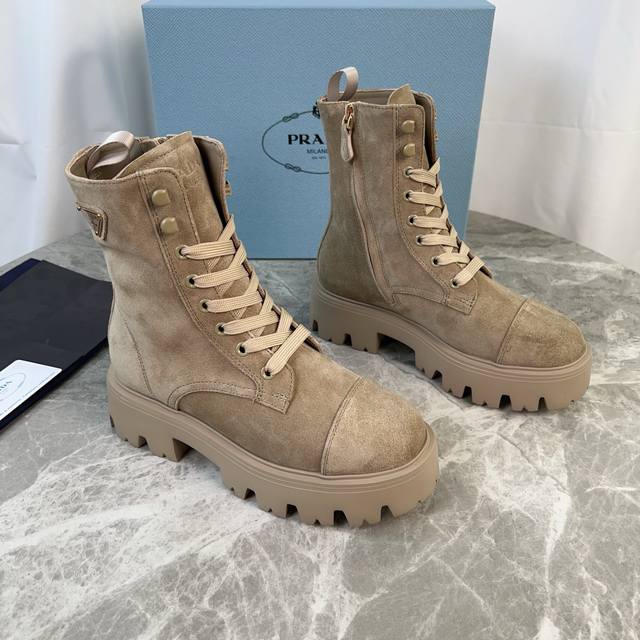 Latest P brand model. Outer: Imported full-grain cowhide, high-gloss suede. Lini