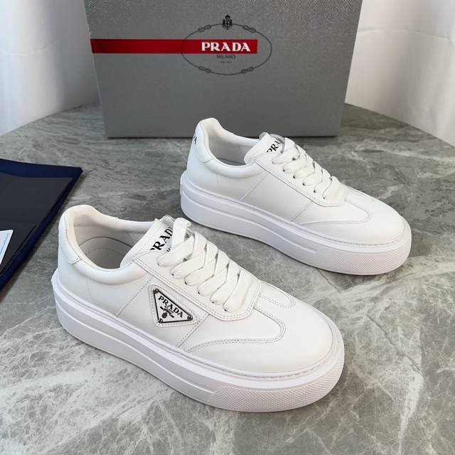 Latest P brand model. Outer: Silk cowhide. Lining: Super soft silk sheepskin. Pa