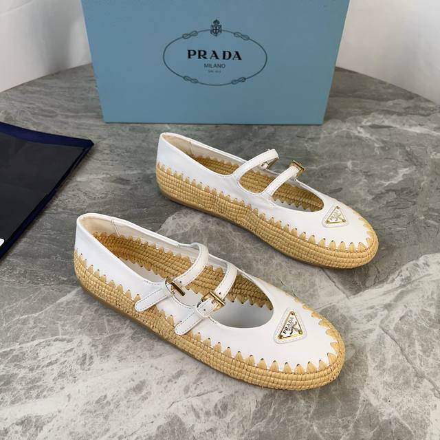 Latest hand-woven design from Pixnet. Outer: Imported raffia + sheepskin, sheeps