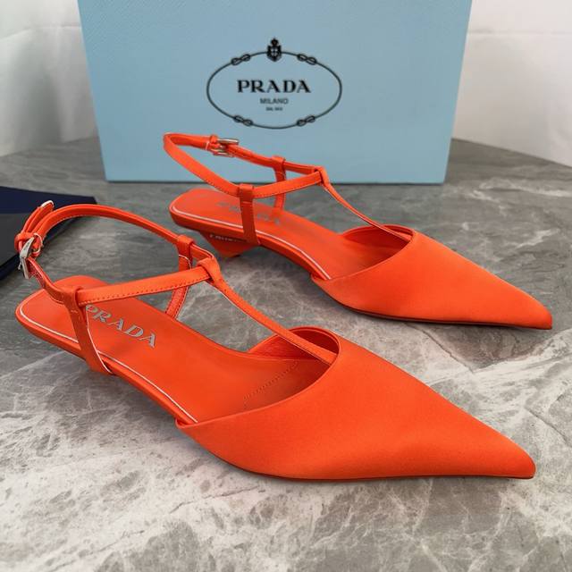 Latest top-tier version from Pixnet. Upper: Imported genuine silk satin. Lining: