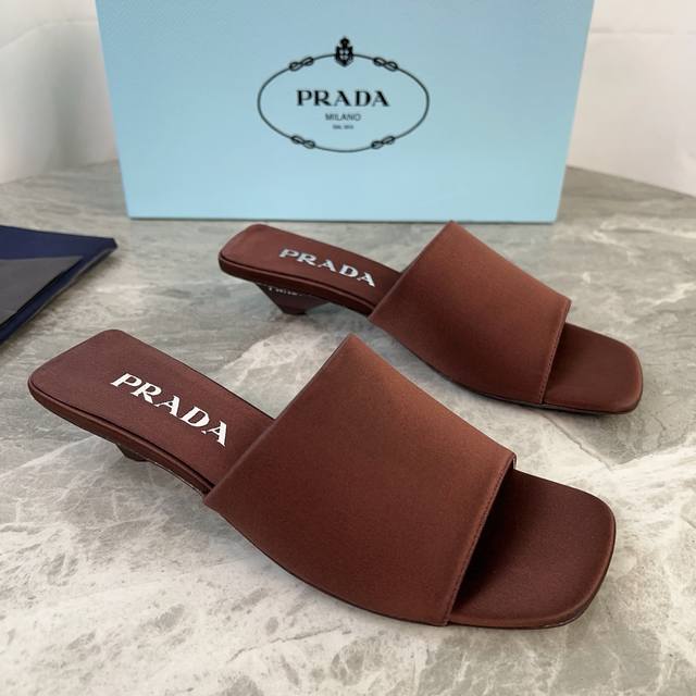 Latest top-tier version from Pixnet. Upper: Imported genuine silk satin. Lining: