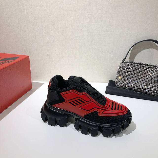 Factory Price P Men's +10 Prada latest runway couple color-block platform dad st