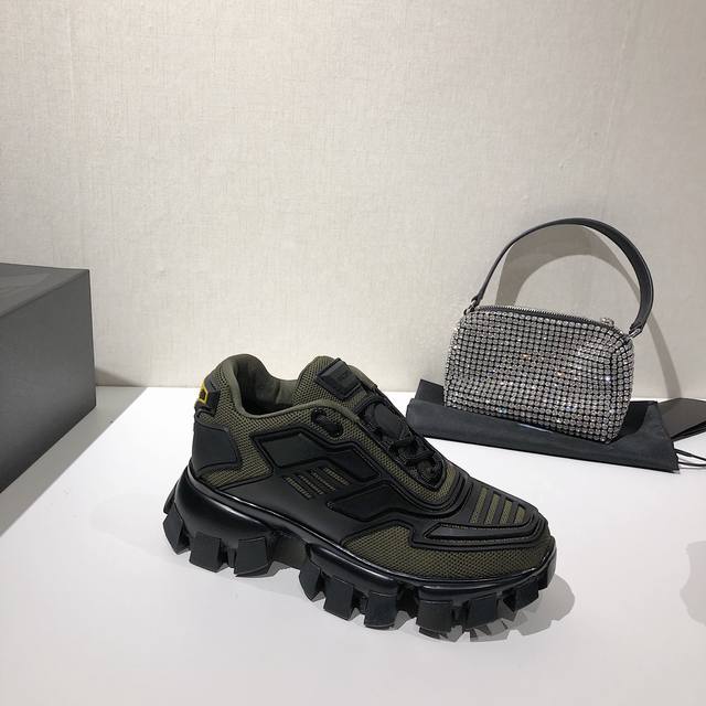 Factory Price P Men's +10 Prada latest runway couple color-block platform dad st