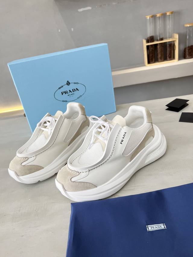 These are Pujia's Fall/Winter runway sneakers. They're very lightweight and comf