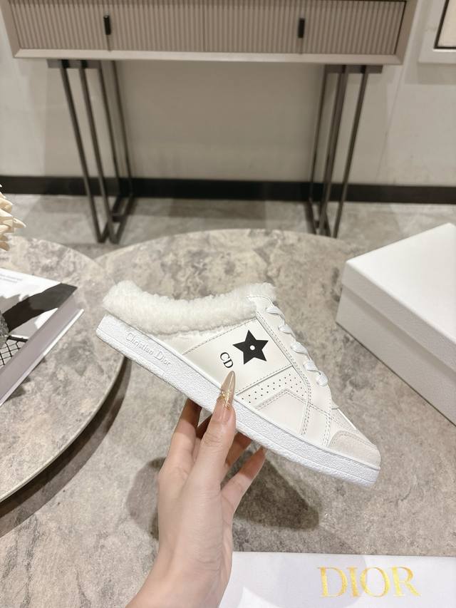 Christian Dior casual white sneakers, wool half-length slippers, a super versati