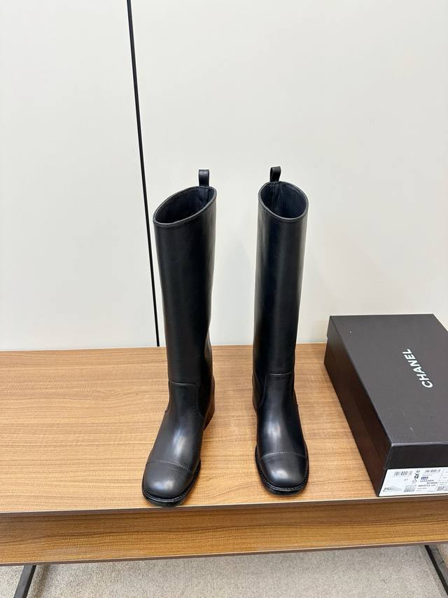 Chanel Fall/Winter New Style Rider Boots (Long Boots) These riding boots are tru