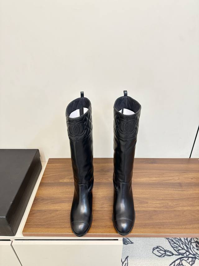 Chanel Fall/Winter New Arrival - Quilted Riding Boots These riding boots are tru
