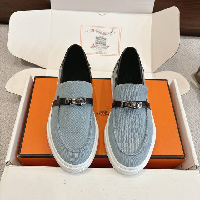 Women's and Men's 70 Hermes Sneakers Series - Stylish and Versatile, Super Comfo
