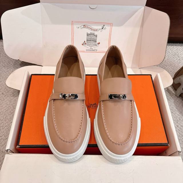 Women's and Men's 70 Hermes Sneakers Series - Stylish and versatile, super comfo