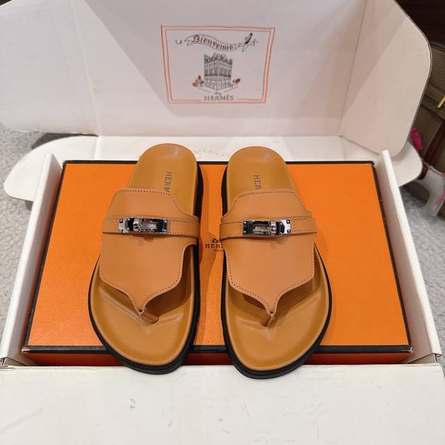 Factory Price P Hermes Classic Thong Sandals Empire Series Stylish and Versatile