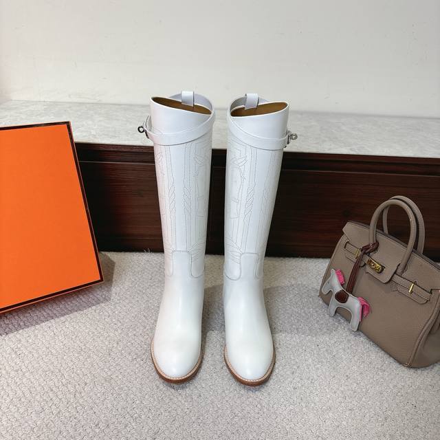 Laser-etched finish, factory price P. Hermes Jumping Boots, stylish and versatil