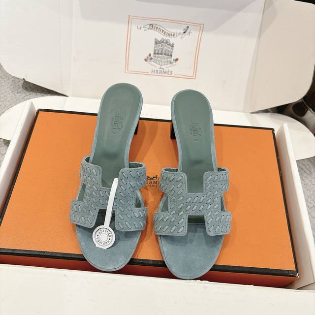 Factory Price P Hermes Oasis Sandals, stylish and versatile, super comfortable,