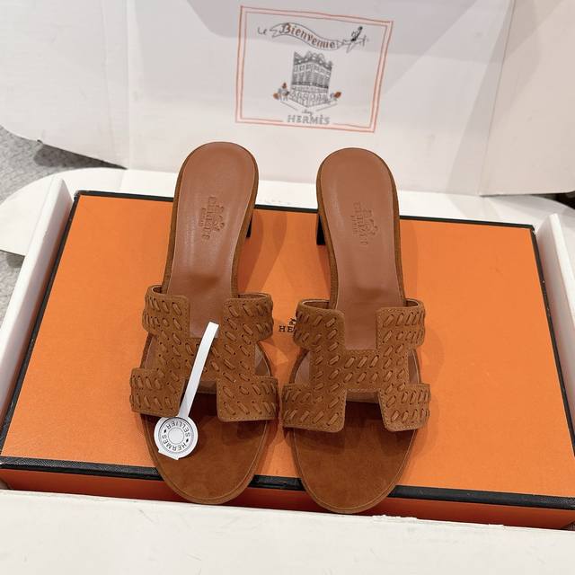 Factory Price P Hermes Oasis Sandals, stylish and versatile, super comfortable,
