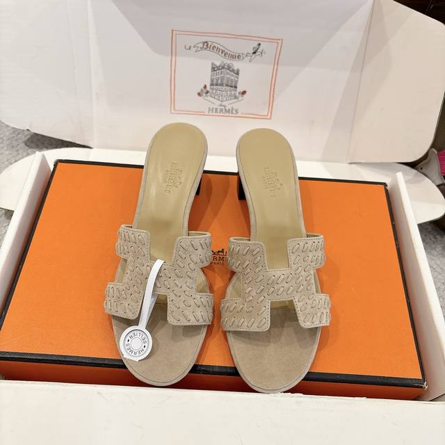 Factory Price P Hermes Oasis Sandals, stylish and versatile, super comfortable,