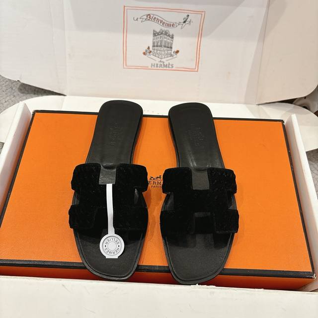 Factory Price P Hermes Oran Sandals, stylish and versatile, super comfortable. E