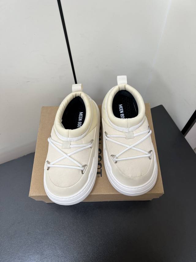 Moon Boot Luna Series 25 Autumn/Winter New Snow Boots A pair of shoes that don't