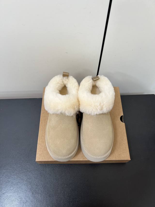 Ugg Autumn Round Toe Thick Sole Fluffy Shoes The fluffy collar is soft and comfo