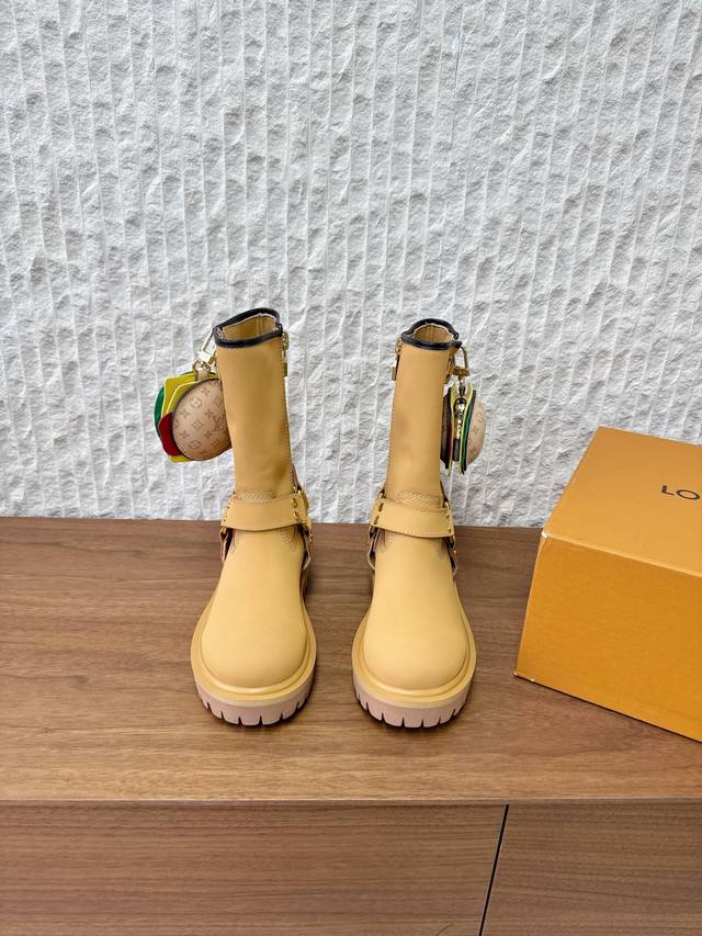 NoHamburgers-220 G566 Louis Vuitton X Timberland Collaboration Louis Vuitton 25S