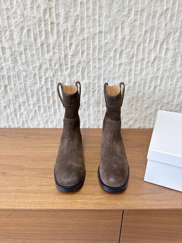 G299 Celine 25Ss Autumn/Winter New Retro Chunky Heel Chelsea Boots Ankle Boots C G299 Celine 25Ss Autumn/Winter New Retro Chunky Heel Chelsea Boots Ankle Boots C