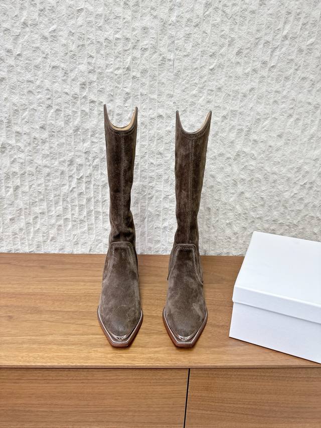 NiuJingG299 Celine 25Ss Autumn/Winter New Retro Chunky Heel Chelsea Pointed Toe NiuJingG299 Celine 25Ss Autumn/Winter New Retro Chunky Heel Chelsea Pointed Toe