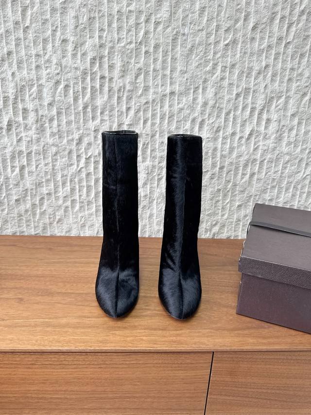 G101 Alaia 25Ss Autumn/Winter New High-Heeled Horse Hair Straight Ankle Boots El