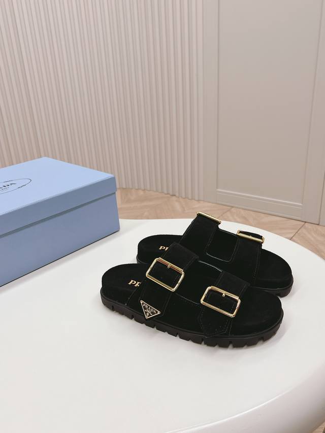 Latest Collection! Prada Spring/Summer New Sandals, Double-Breasted Slippers, La