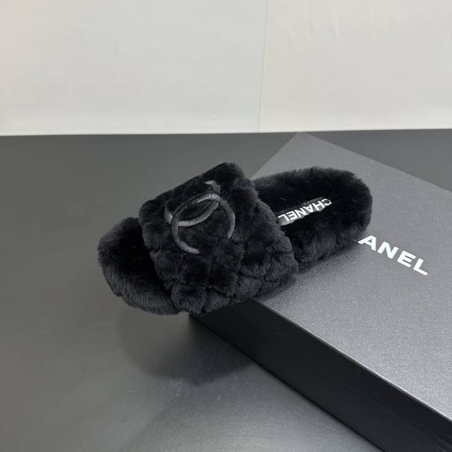 Chanel 25S Furry Wool Slippers, a hot new arrival in the early autumn collection
