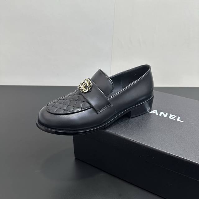 2025 Spring New Chanel Loafers with Diamond Embroidery and Letter Buckle. Suitab