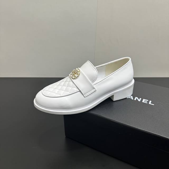2025 Spring New Chanel Loafers with Diamond Embroidery and Letter Buckle. Suitab