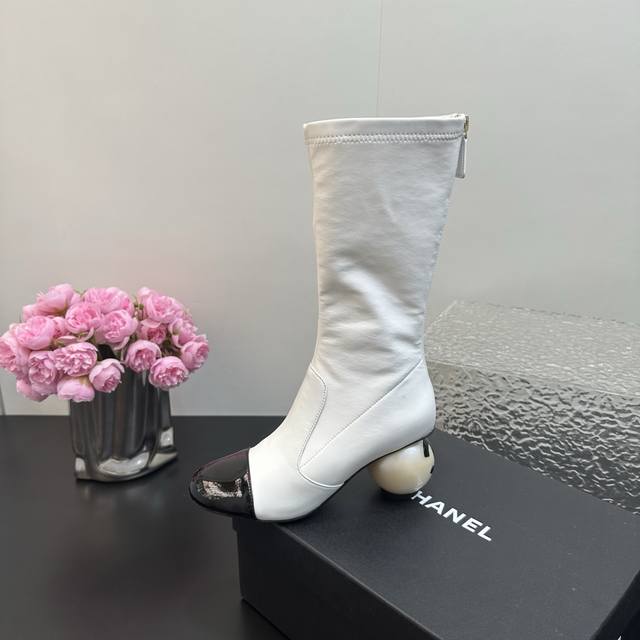 Chanel Fall/Winter 2025 Runway Collection Double C Giant Pearl Heel Stretch Ankl