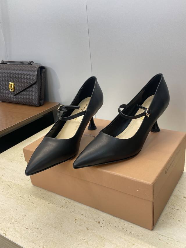 Factory Price P Gianvito Rossi 2025 Autumn/Winter New Women's Shoes Gr Logo Hard